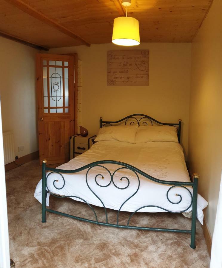 Mona Villa Holiday Home Caulderton Экстерьер фото